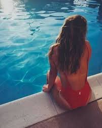 TrimminDaHedges's tweet photo. At the pool with my wife right now https://t.co/sK5oPHxwuy