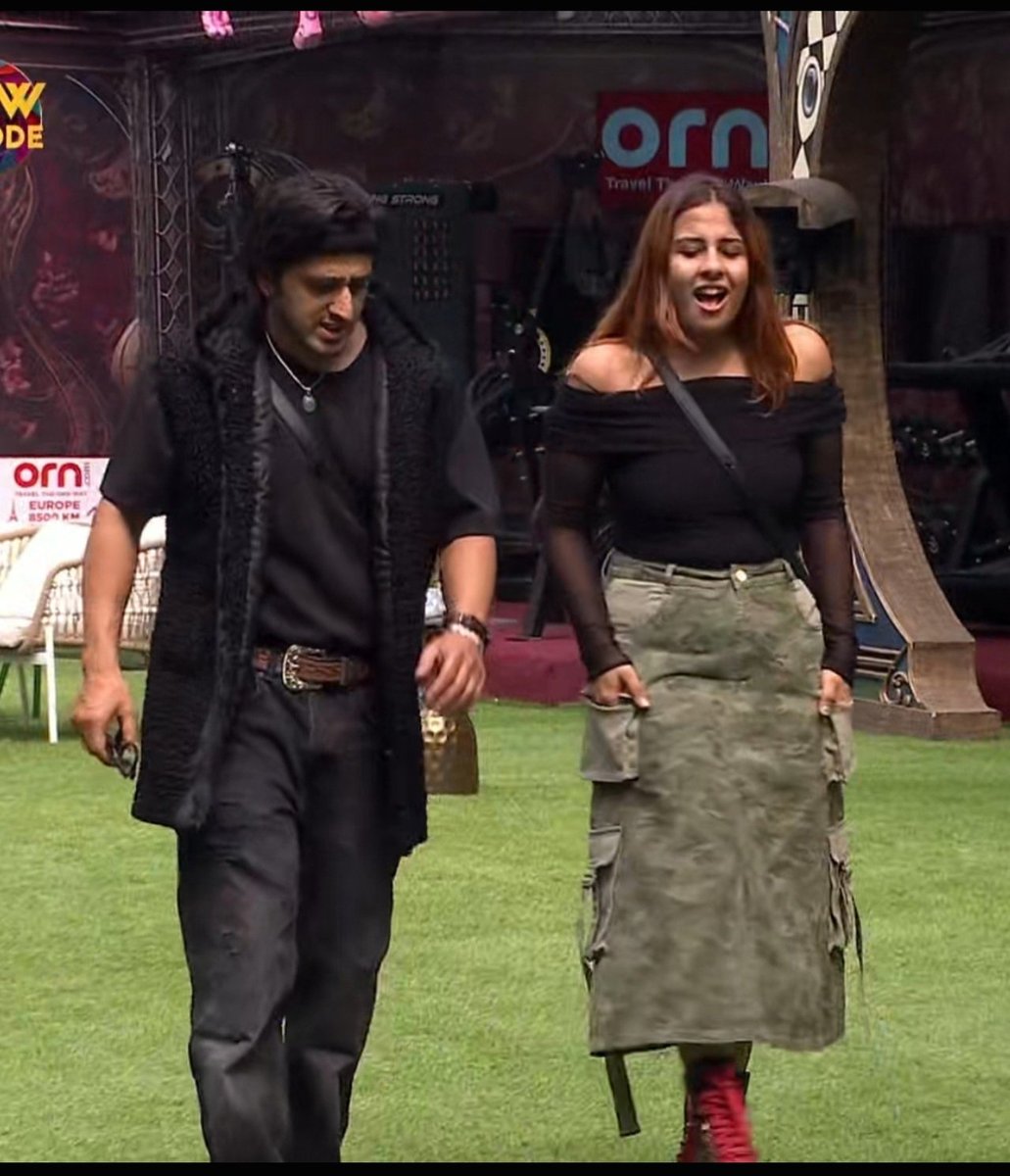 RkRox3's tweet photo. Most perfectly matched ship of the season... 
 Dono hi irritating 🤡🤡🤡🤡

#Biggboss20 | #bb20 https://t.co/S2KMS9bl3U
