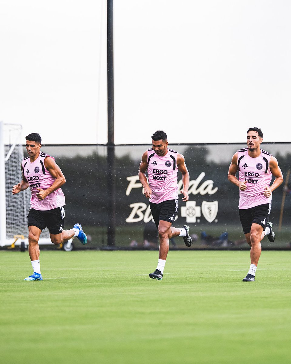InterMiamiCF's tweet photo. Focused on the work 👊 https://t.co/ZrSftJkc9Z