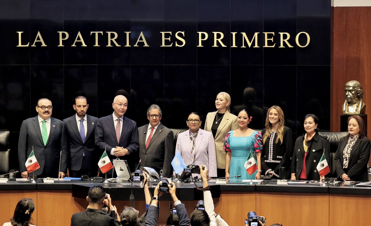rosaicela_'s tweet photo. En representación de la Presidenta @Claudiashein, acudimos al @senadomexicano a la sesión solemne con el alto comisionado de las Naciones Unidas para los Refugiados, @BarhamSalih. Agradecemos a @ACNUR_es el trabajo conjunto con el @GobiernoMX para garantizar que quienes necesitan refugio reciban una atención integral. 🇲🇽 @higinio_mtz @ONU_es @AcnurMexico @veronicacamino @JuanitaGuerra_M @jc_ramirezmarin @ariastrevilla @MarkoCortes @amaliagarciamx @BEliFiescoDiaz @arturomedinap @xade_mm @comar_sg @SEGOB_mx