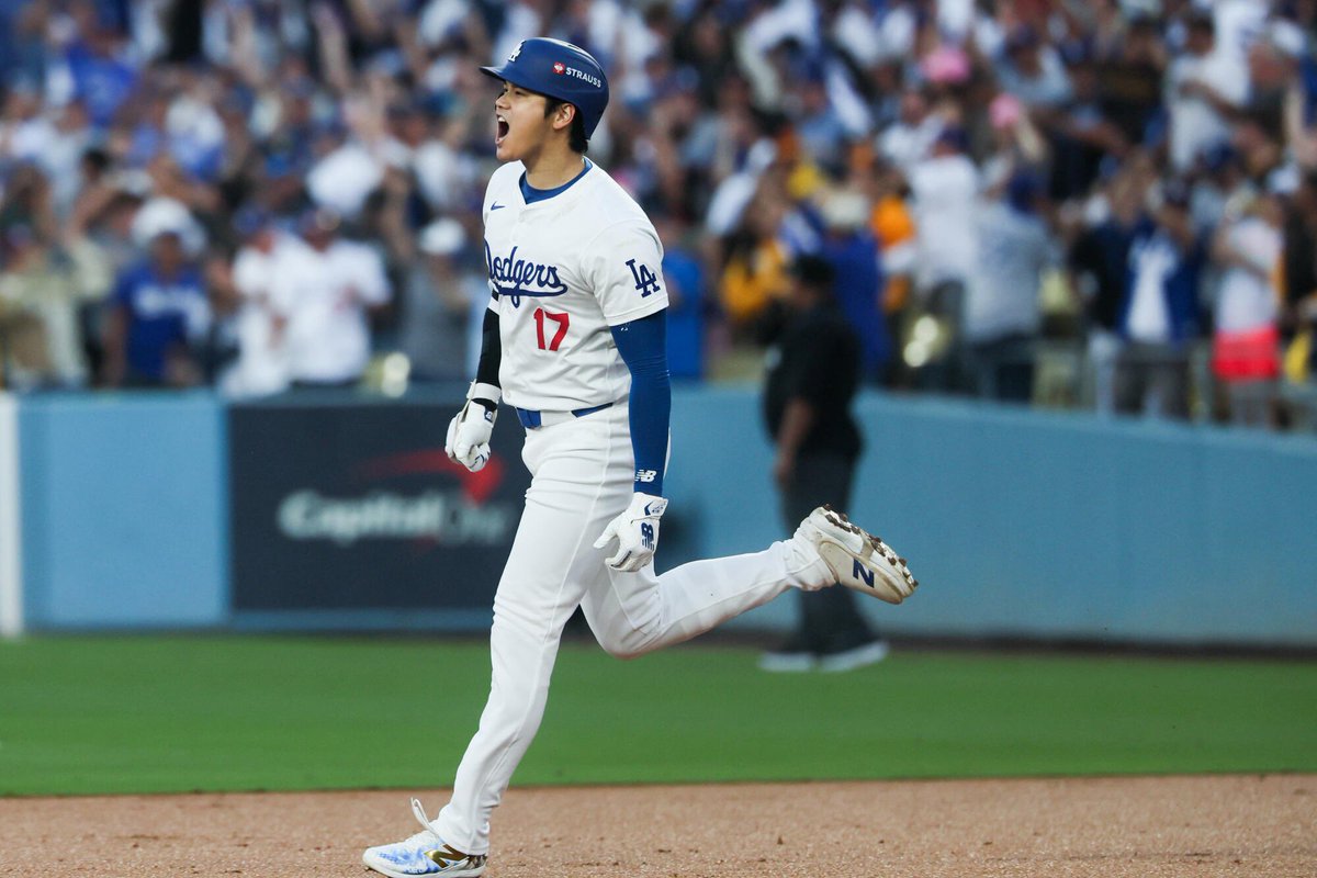 LADodgersMuse's tweet photo. 🚨 NLDS GAME 1 TICKETS GIVEAWAY 🚨

We’re giving away TWO tickets to GAME 1 OF THE NLDS IN LA courtesy of @TickPick!

To enter:
▪️ Follow @mlbelites_ &amp; @TickPick
▪️ Retweet this tweet

BONUS ENTRY: Tag a friend!

Winner announced SATURDAY at 7am PST! GOOD LUCK! https://t.co/tHadyE24Bn