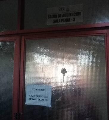 ClauSorucopress's tweet photo. Al fin el pasado jueves vi a la vocal SUSSEL MÁRQUEZ. De casualidad me topo con ella y se comprometió a remitir el viernes mi caso. Es martes y qué creen? Nada de esa remisión.
Hago conocer esto para denunciar retardación de justicia e intereses políticos y económicos en esto https://t.co/wF0mNGcYy4