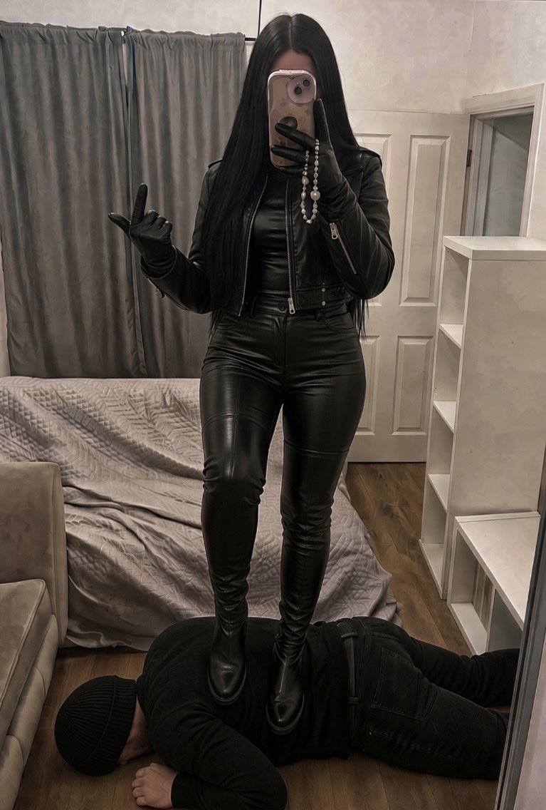 mommy_ciara's tweet photo. You look better on the floor being trampled on by your goddess in full leather anyway 😈 https://t.co/0zc5D7AL7S