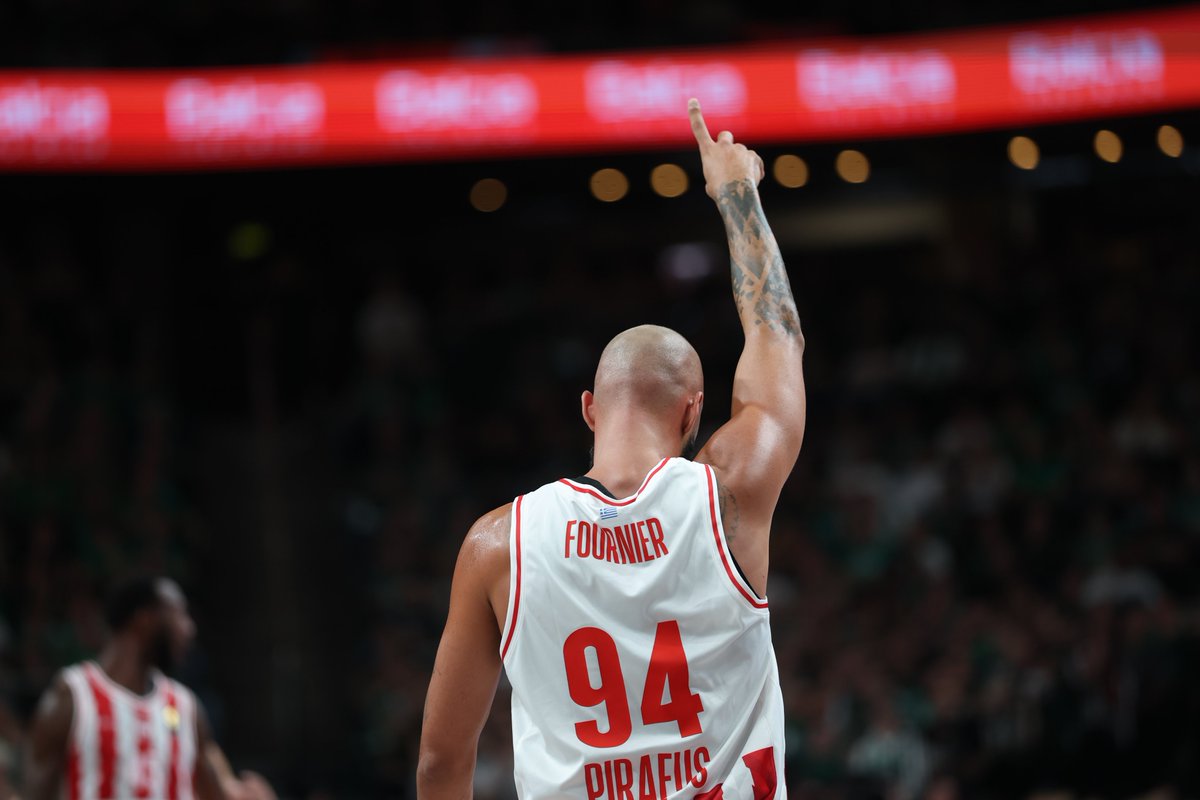 redcentre_gr's tweet photo. Ευλογία!!! 💦💦💦💦💦💦

#OlympiacosBC #Olympiacos https://t.co/kDmmWaOwAH