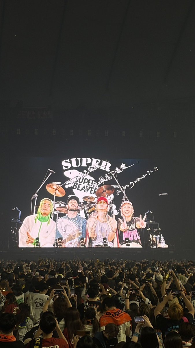 itsuki__61418's tweet photo. ここまで連れてきてくれてありがとう‼️
好きでいてよかったなって
追いかけてよかったなって自慢できるバンドです‼️
情熱に幸あれ https://t.co/0HCI8297Iz