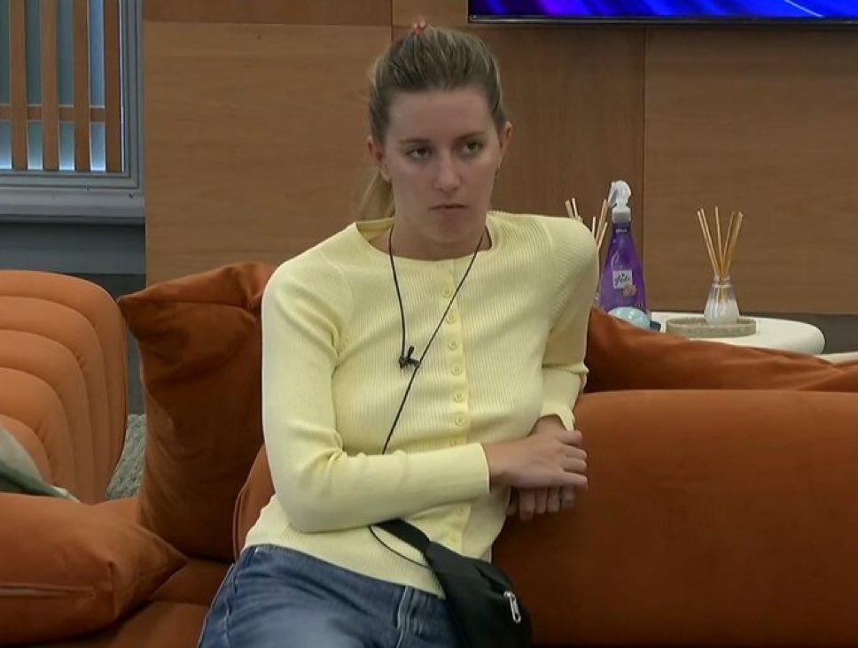 AndresAngelone's tweet photo. Yo cualquier día en el trabajo 

#GranHermanoUy https://t.co/cOI5W14lik