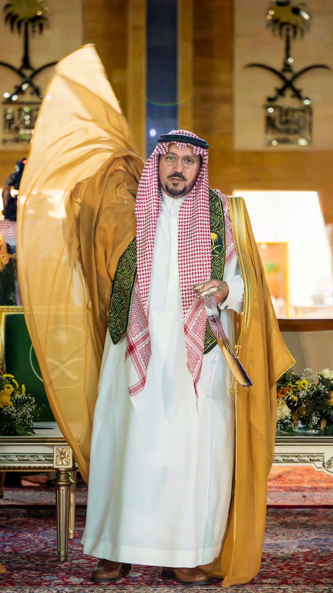 95SOLl's tweet photo. أدامكم الله لنا عزاً وذخراً

أبارك لمقام سيدي صاحب السمو الملكي
الأمير فيصل بن مشعل بن سعود بن عبدالعزيز تجديد الثقة
الملكية لسموه أميراً لمنطقة القصيم حفظكم الله لنا ولجميع المحبين ذخراً وعزاً ✨

#الرياض
#القصيم https://t.co/2meE1WTHDH