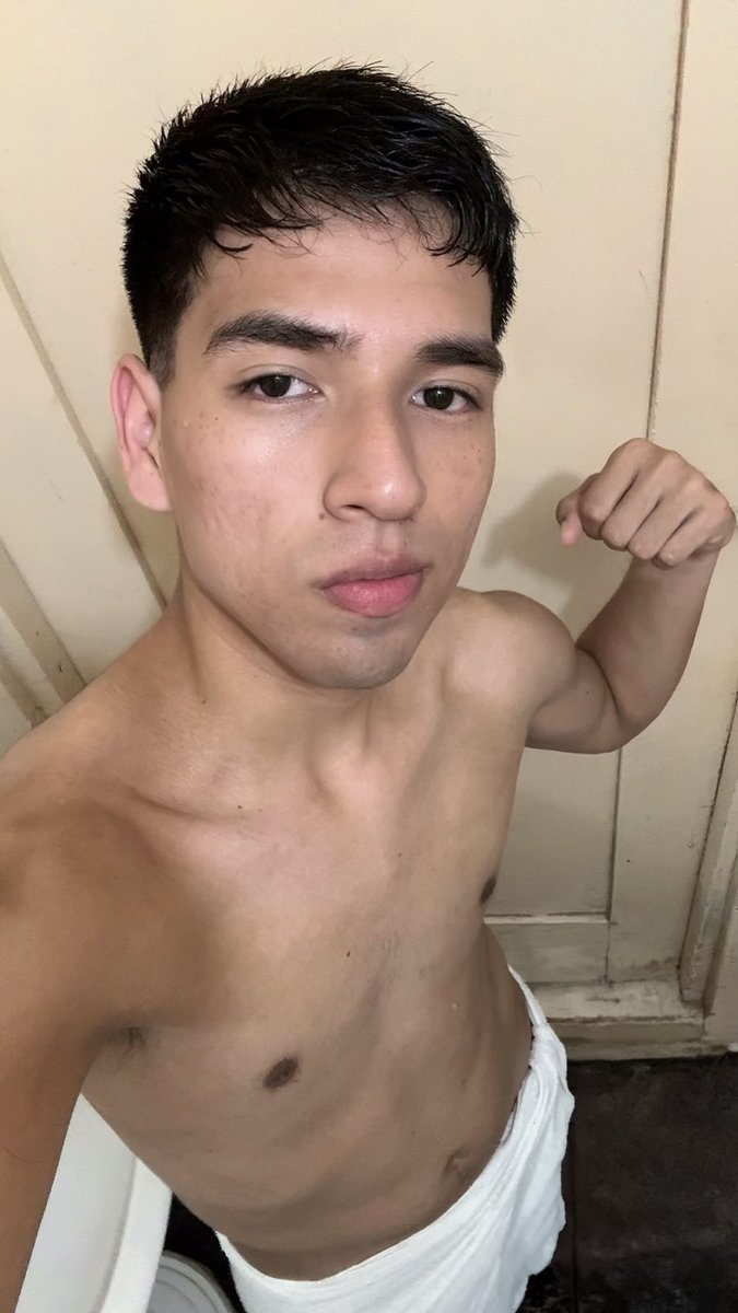 emilianohofmann's tweet photo. De donde me siguen 👀

#Ecudor #Guayaquil #Followme #gym #gamer https://t.co/fstHSKy3IK
