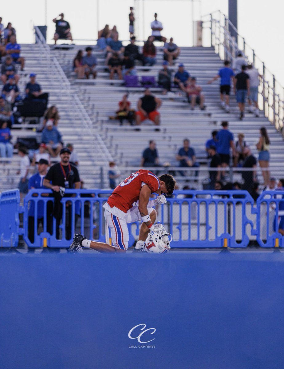 TravisBeatty13's tweet photo. Week 1-5 Film ‼️‼️
Folsom high school 
class of 2027 

Stats: 
22 receptions 
272 yards 
3 touchdowns 

Film ⬇️
https://t.co/0LpB4vFnLL https://t.co/5oIRYd1WIU