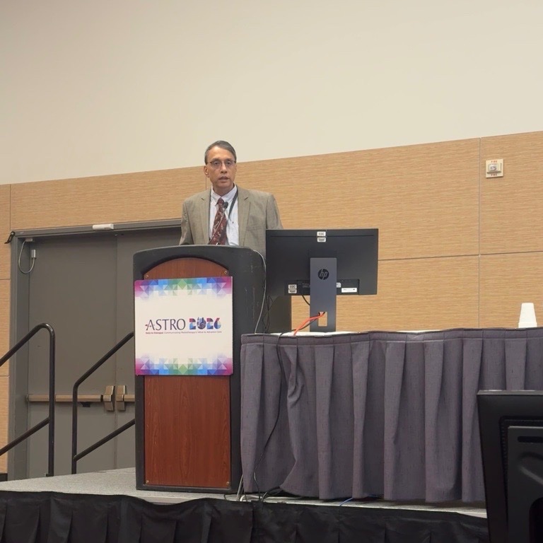 UTSW_RadOnc's tweet photo. Dr. @GynRadonc, Chief of Gynecological Radiation Oncology Service, Director of Radiation Oncology Accreditation, and Dr. @aguilera_md, Associate Professor, each presenting their work during Scientific Sessions at #ASTRO26. https://t.co/pEXNJgC5Dv