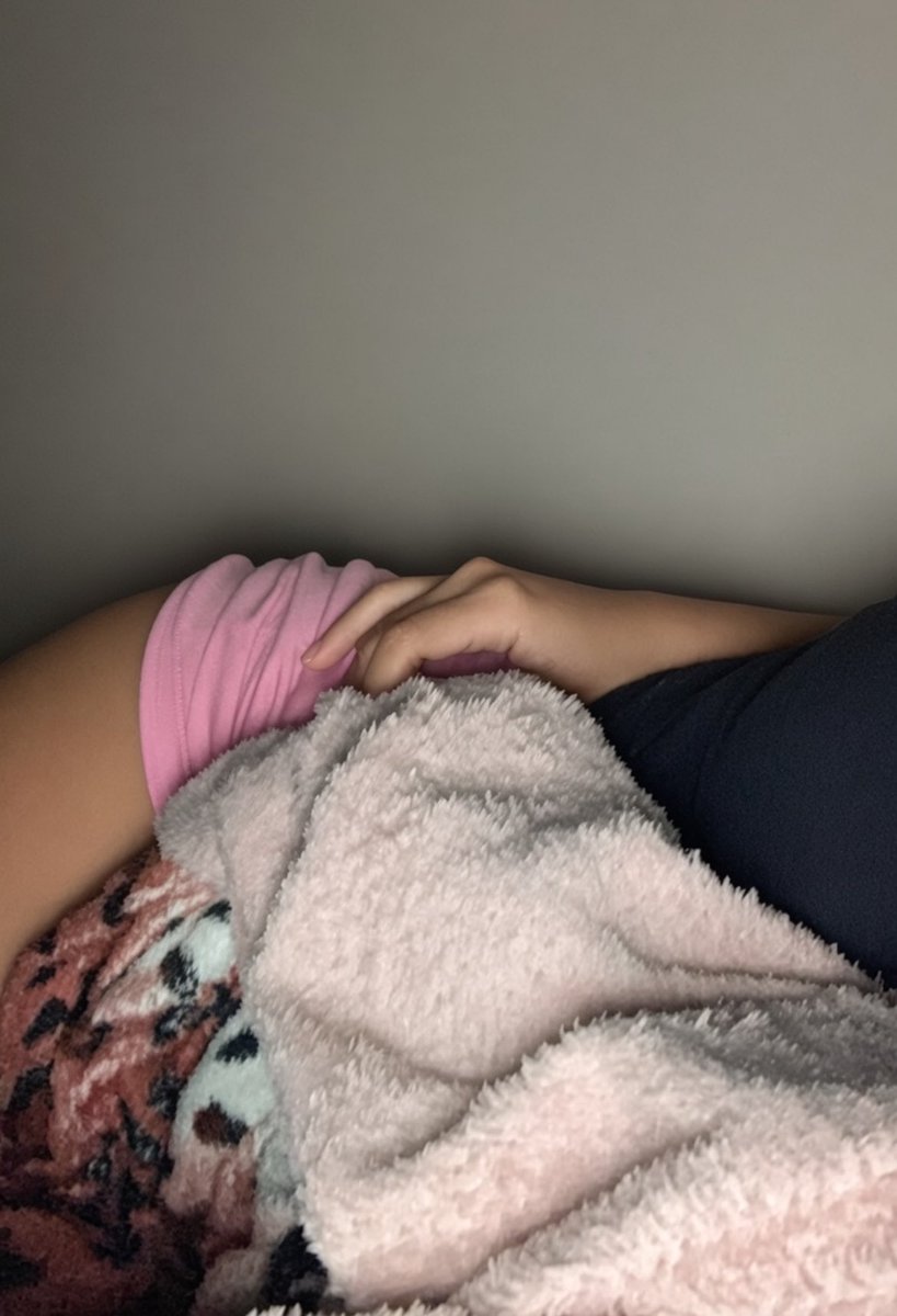 Leticial0qs's tweet photo. sozinha no quarto 🥰

#PINTOAWARDS 
#PINTOSAWARDSㅤㅤ 
 #BUNDASAWARDS 
#PINTOSAWARDSBR 
#BUNDAAWARDS https://t.co/5CtMH5eIXi