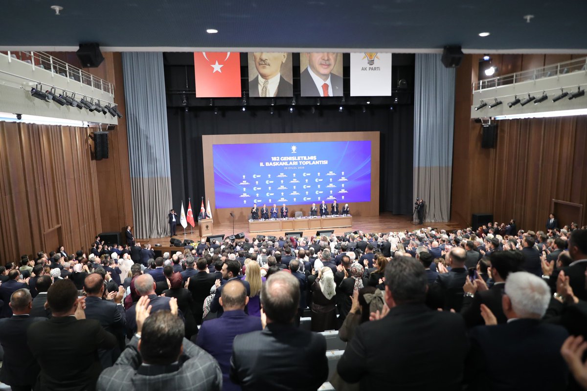 abuyukgumus's tweet photo. Genel Başkanımız ve Cumhurbaşkanımız Sayın @RTErdogan’ın başkanlığında 182. Genişletilmiş İl Başkanları Toplantımızı gerçekleştirdik.

Toplantımızda, AK Parti ailemize katılan Çerkezköy Belediye Başkanımız Sayın Vahap Akay, Çiğli Belediye Başkanımız Sayın Onur Emrah Yıldız, Dulkadiroğlu Belediye Başkanımız Sayın Mehmet Akpınar, Türkoğlu Belediye Başkanımız Sayın Mehmet Karaca, Elmalı Belediye Başkanımız Sayın Halil Öztürk, Palu Belediye Başkanımız Sayın Muhammet Septioğlu, Şenkaya Belediye Başkanımız Sayın Görbil Özcan, Marmara Belediye Başkanımız Sayın Aydın Dinçer ve Koyulhisar Belediye Başkanımız Sayın Bora Karakullukçu’ya rozetleri takdim edildi.

Milletimize hizmet yolunda büyüyen AK Parti ailemizle, Türkiye Yüzyılı hedeflerimiz istikametinde çalışmaya devam edeceğiz.