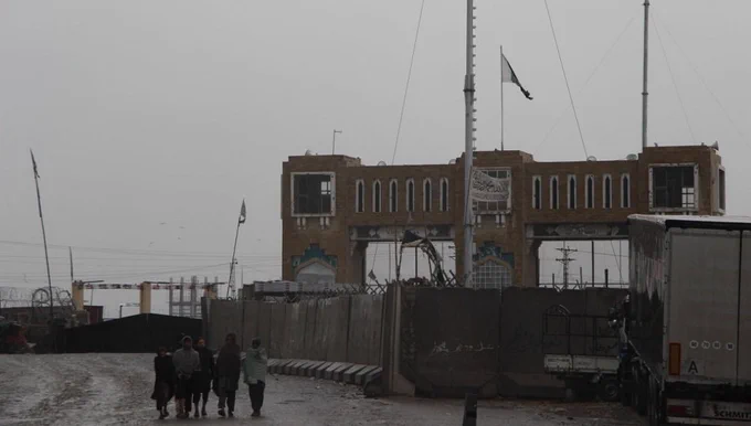 Two Taliban members detained for beating children in Spin Boldak