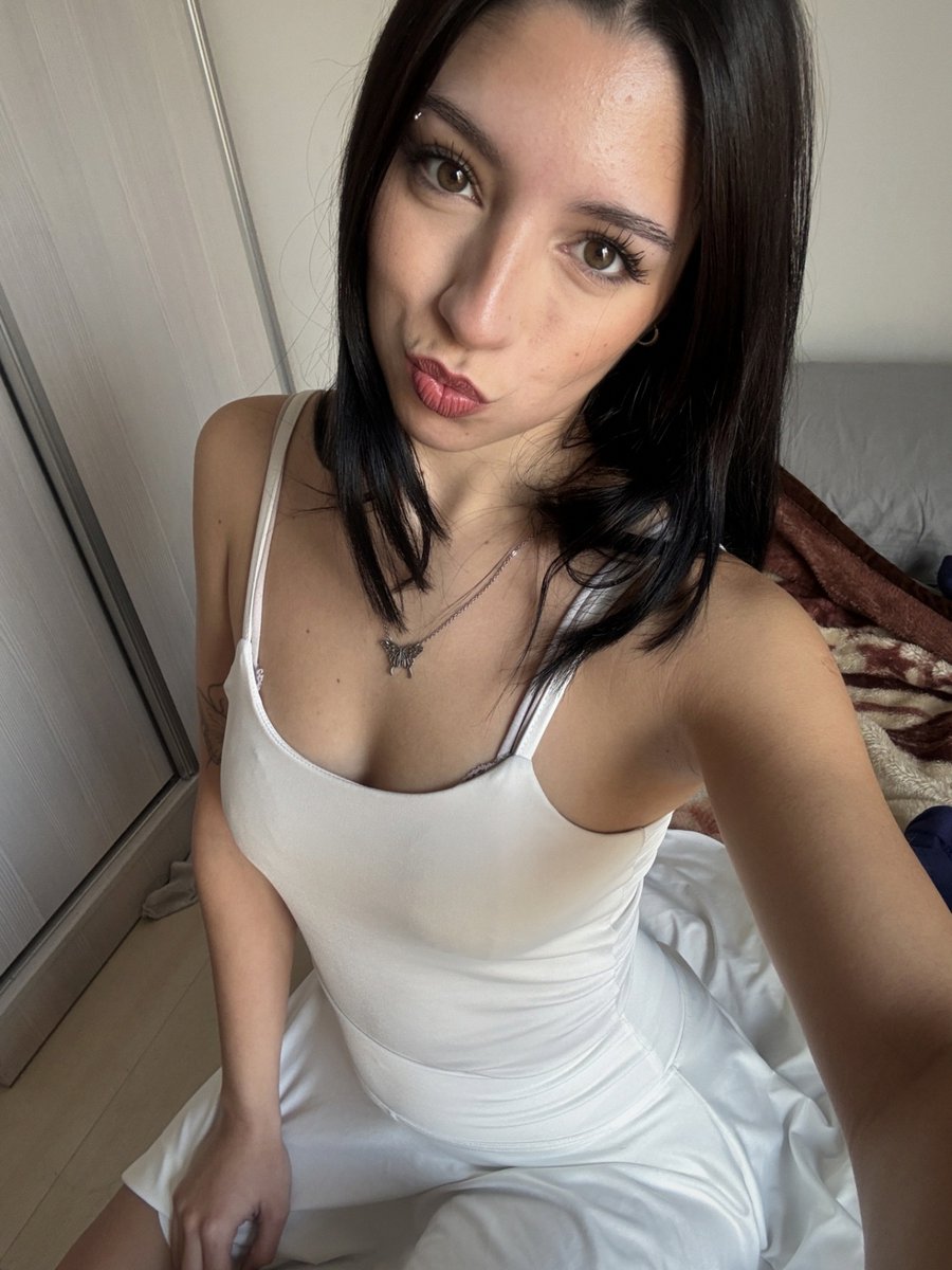 lunabbyruby's tweet photo. would a little spin make it all better? ✨ https://t.co/PSuxML24FR
