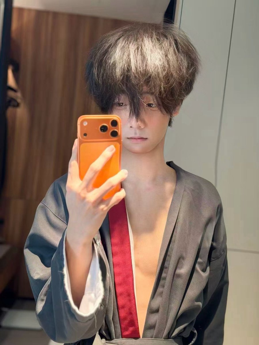 xiaodan158577's tweet photo. 小狗当然要乖咯 哥哥才会喜欢啊 才会狠狠疼爱啊 #正太 #奶狗 https://t.co/93C8WasVpU