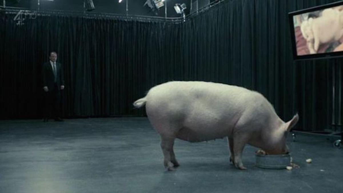 levmauc's tweet photo. Quince años del estreno del primer capítulo de Black Mirror: National Anthem. QUINCE. https://t.co/QO6HZsmsvE