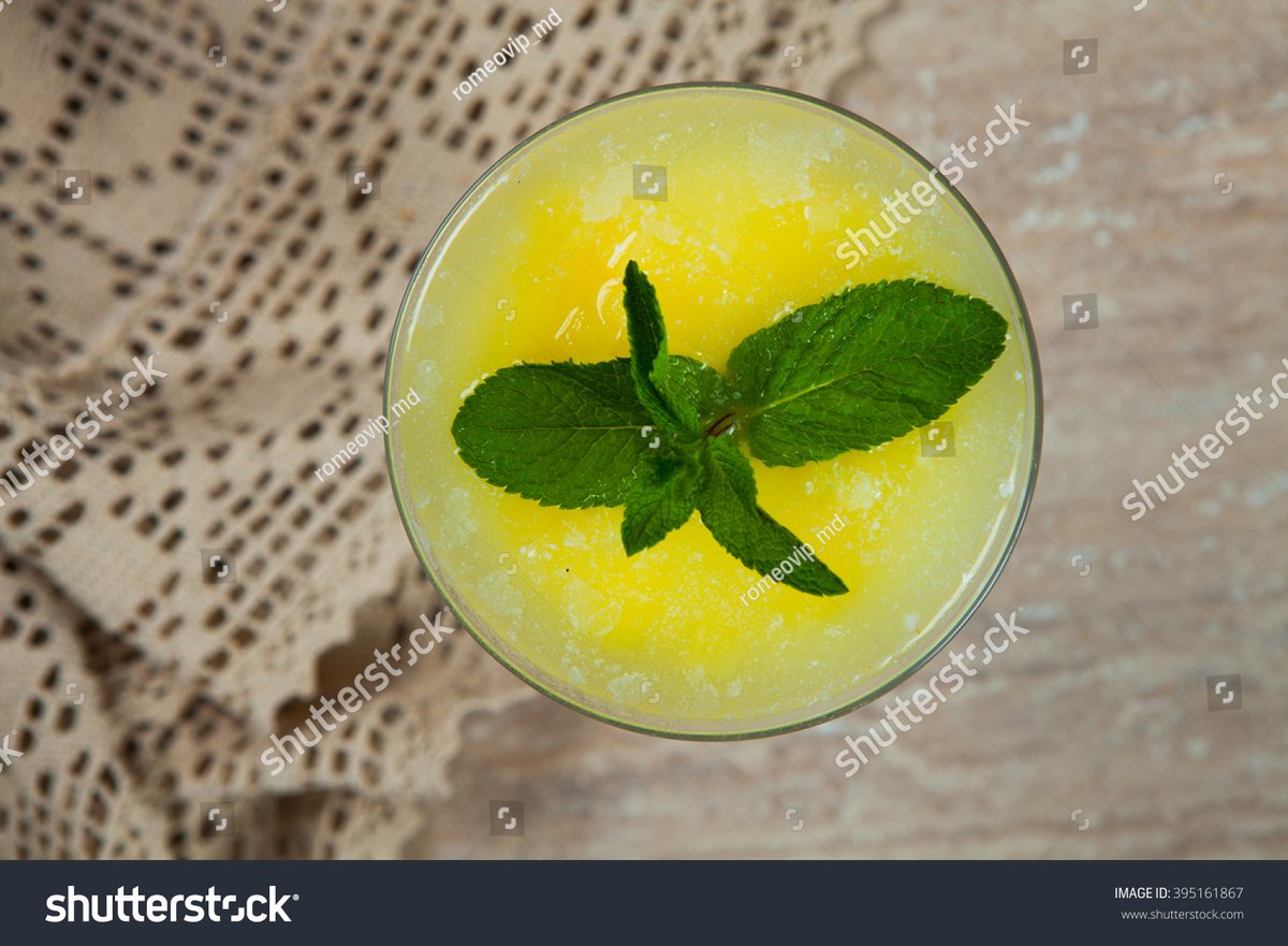 Veronalainz4's tweet photo. Hoy compartiendo el smoothie de mango fresco con yogur, super refrescante para el calor, listo en 5 minutos! https://t.co/pL7TVJW9AC