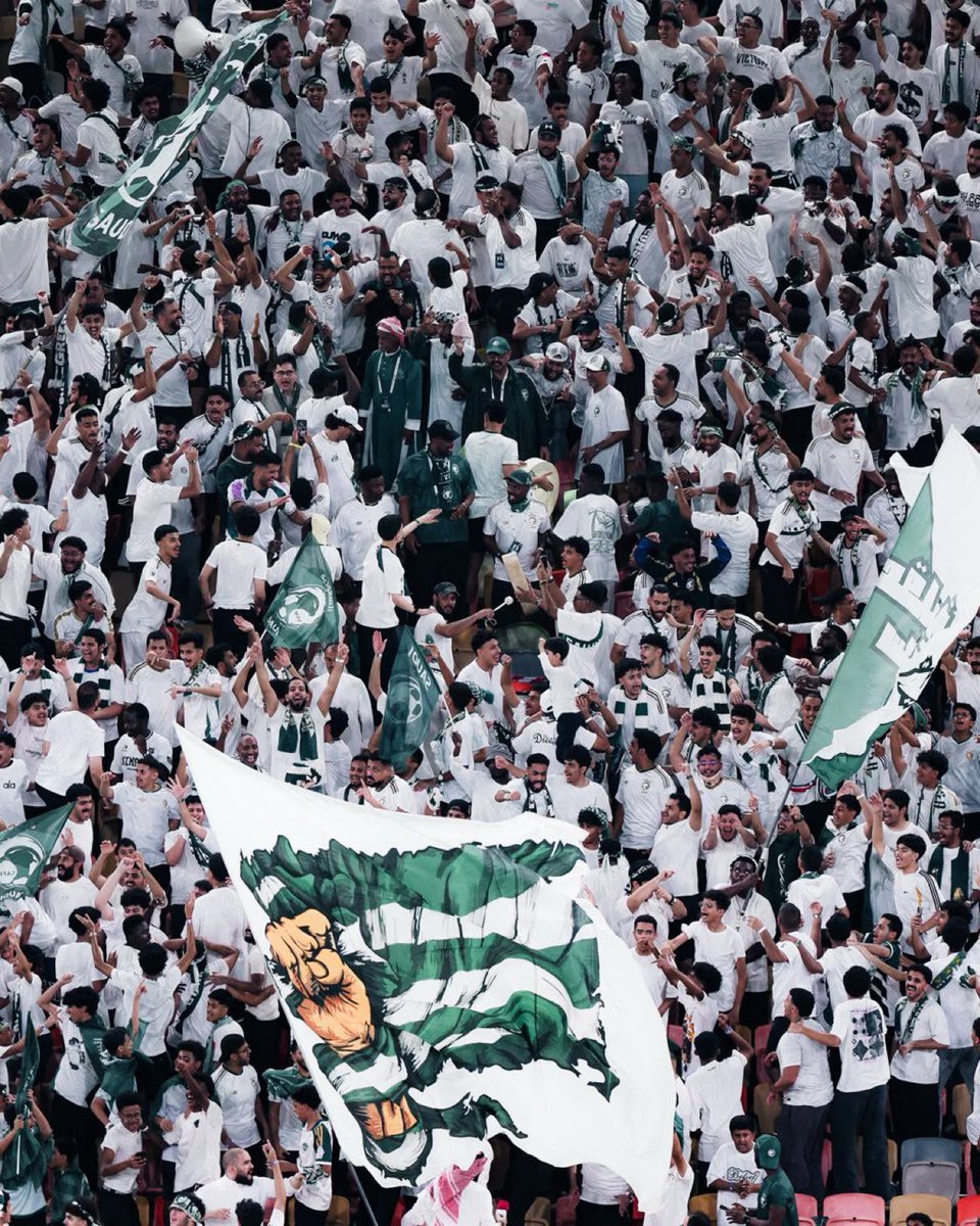 1SMi_'s tweet photo. 🚨🚨🚨⚠️ عــاجــل ورســمــيًــا ⚠️🚨🚨🚨 

عدد الحضور الجماهيري لـمباراة السعودية والعراق 

— 41،594 الف مشجع!!!!🇸🇦🇮🇶

😱😱😱😱😱😱😱💚💚💚💚💚💚💚 https://t.co/aAC8H1ggK0