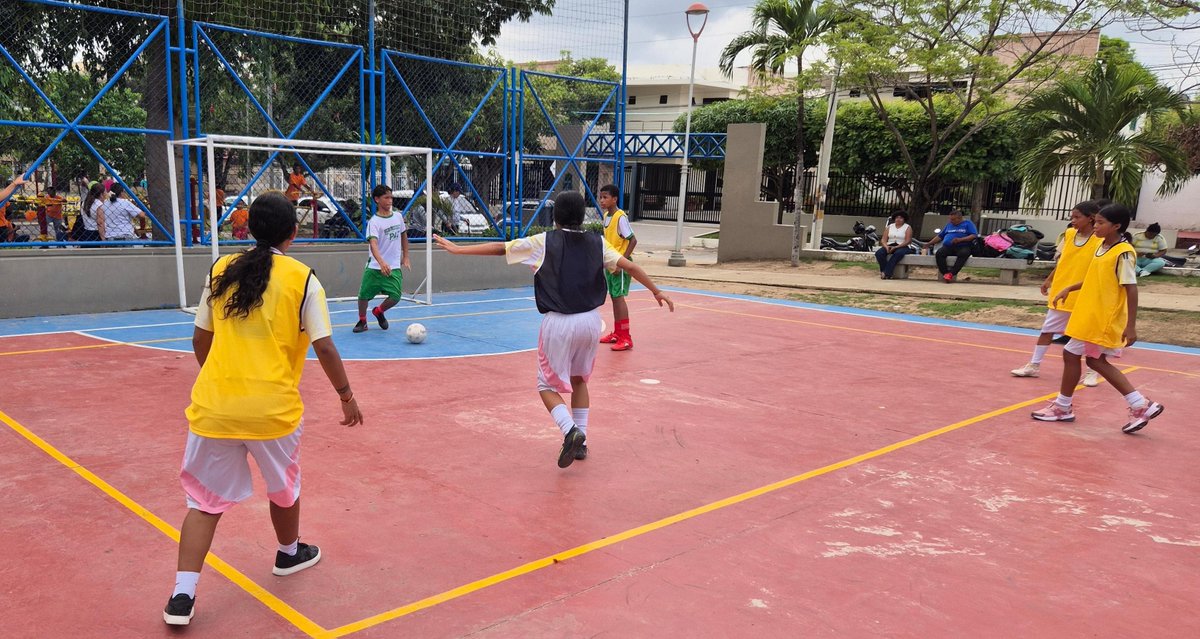 ARNColombia's tweet photo. En #Barranquilla, Atlántico, la @ARNColombia lideró la ‘Feria por la paz: una apuesta por la reconciliación’, este fue un espacio de encuentro y construcción colectiva en el marco de la #SemanaPorLaPaz. https://t.co/KuRVn9Gdn2