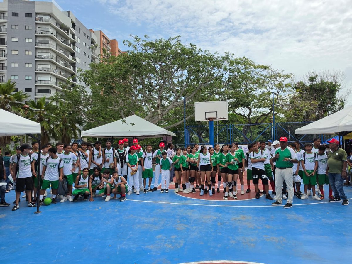 ARNColombia's tweet photo. En #Barranquilla, Atlántico, la @ARNColombia lideró la ‘Feria por la paz: una apuesta por la reconciliación’, este fue un espacio de encuentro y construcción colectiva en el marco de la #SemanaPorLaPaz. https://t.co/KuRVn9Gdn2