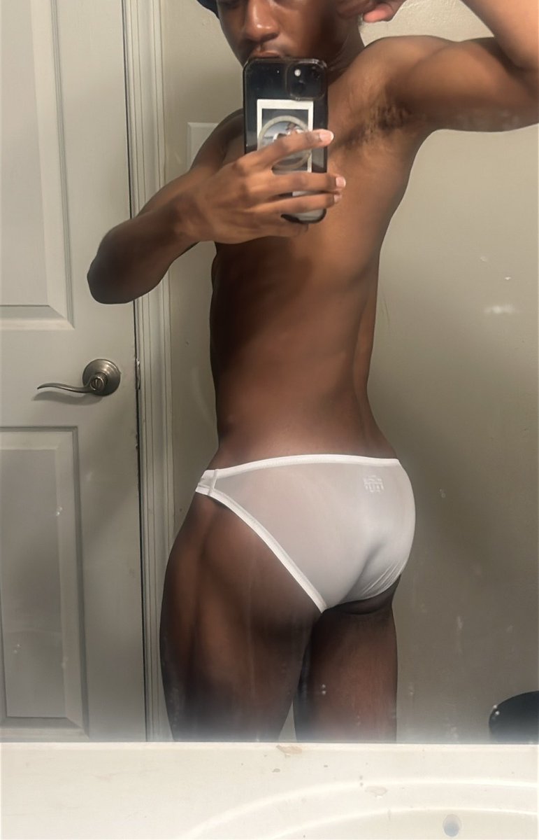 hotboi_D's tweet photo. 🙈😛 https://t.co/xD0o1D3azg