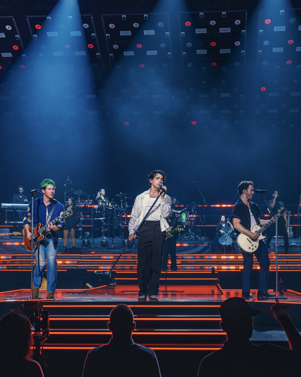 KaseyaCenter's tweet photo. Throwing it back to October 2023 with the Jonas Brothers at Kaseya Center. 🔥

They're back this October with the Burnin' Up Tour All Over Again. Get your tickets now - https://t.co/Nq39yRzG43 https://t.co/PP5sVP9N7s