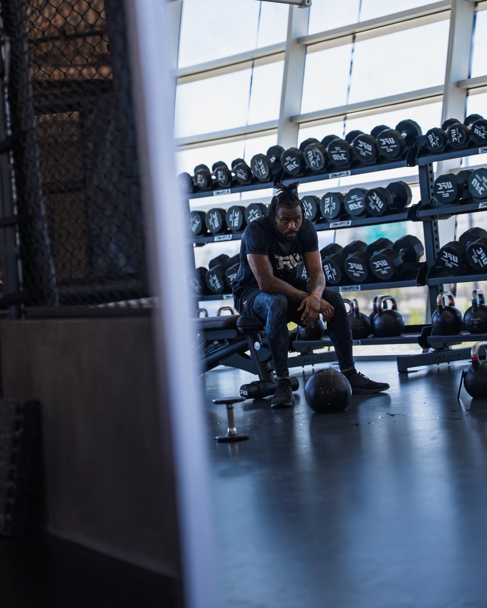 Fine-tuning his game ahead of #UFC332!
 
@​KhaosOXWilliams looks for back-to-back knockouts when he steps inside the Octagon this weekend!

[ OCT 3 | LIVE at 8p
