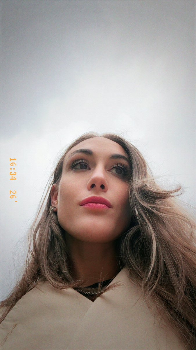 BrookieTheBull's tweet photo. Rainy https://t.co/ZCZchzrj8e