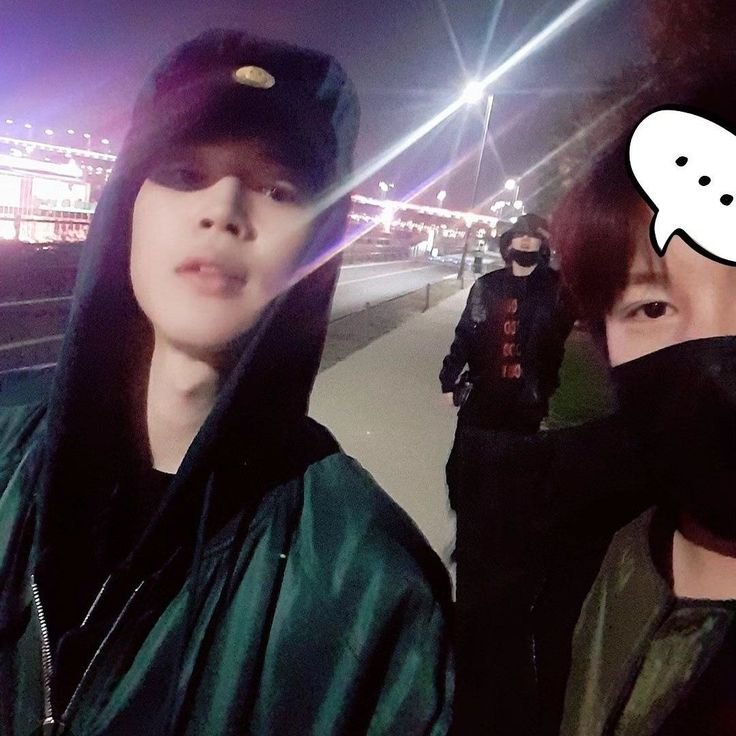 richimeow's tweet photo. in big 2026 trashkookers are still using the cosplayer excuse and this photo just to avoid acknowledging the leaked jikook photo that was taken in 2018 in korea, seoul. while the cosplayers they show just recreated in 2017 Japan the selca jikook took during their japan trip https://t.co/fjFjEbaFjC