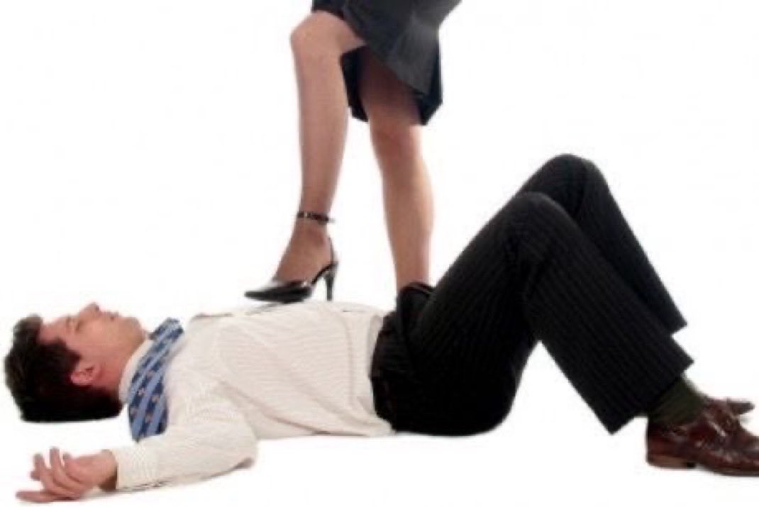 lookin2much's tweet photo. this but u pull me up by my tie and spit on me https://t.co/r2laF92pDG