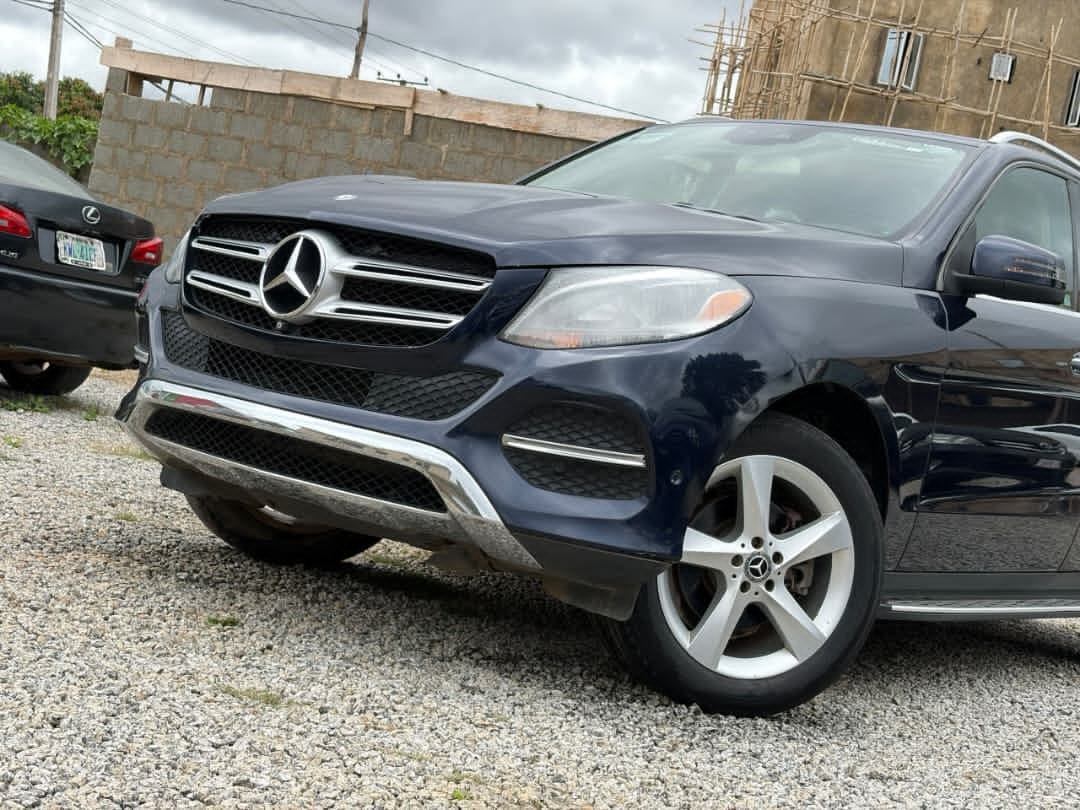 FRIDAYYv9's tweet photo. 2017 GLE350 Fullest Option
360 Camera | Foreign Used | Duty Paid
Accident Free | Buy &amp; Drive
📍 Abacha Rd Nyanya, Abuja
💰 30.3M LAST - All Inclusive
Direct https://t.co/eIh7lcIWq4