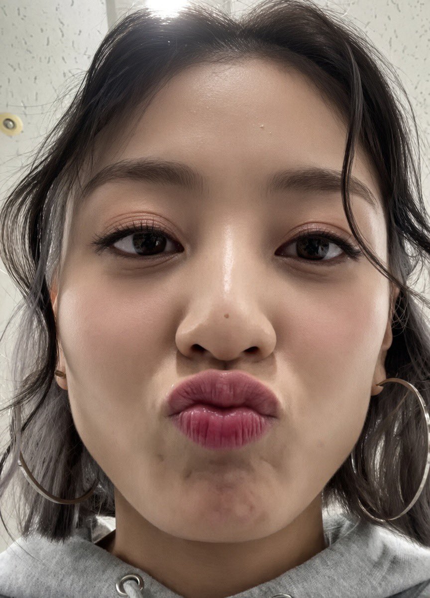 22mychee's tweet photo. plumpy dick sucking lips💋💦 https://t.co/hLUfxR22bX