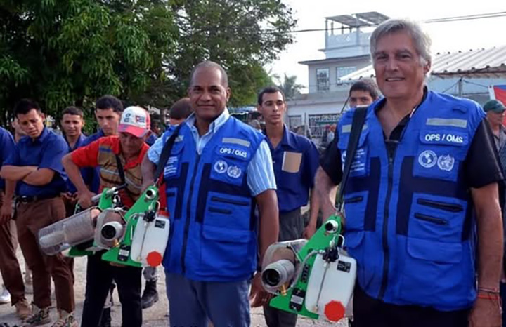 MINSAPCuba's tweet photo. ⚕️|| Oficina regional de la Organización Panamericana de la Salud y la Organización Mundial de la Salud en Cuba (OPS/OMS) entregó 50 bazookas de fumigación en la provincia de Holguín, como parte de las acciones de prevención y control del mosquito Aedes aegypti.

#CubaNoEstáSola https://t.co/1cYuWLwC7O