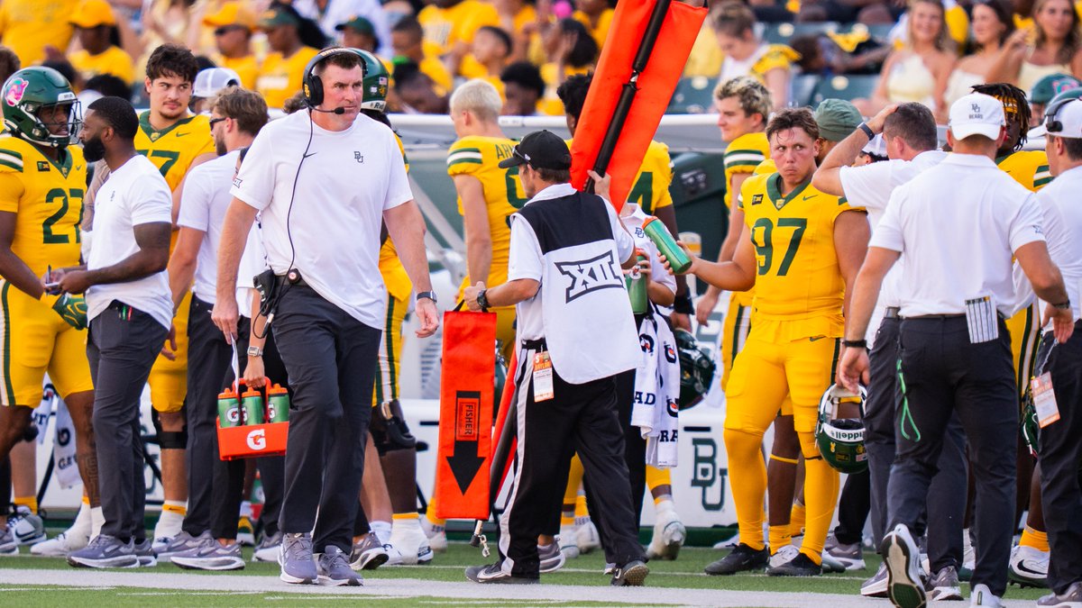 SicEm365's tweet photo. Safety Bo Onu on playing for defensive coordinator Joe Klanderman:

"He's great. He doesn't harp on our ups too much. Then on our downs, he's like, 'We've got to get this out of the way.' He's a great guy."

#SicEm🐻 https://t.co/YQFBLRTTr6