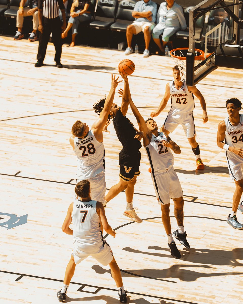 TheLinkUNIL's tweet photo. THE COMMODORES CAME TO PLAY. ⚓️🏀
Vanderbilt showed out in Charleston, picking up the first-ever win at TheLinkU Invitational.
History made. Moments captured. 📸
#TheLinkUInvitational #TheLinkU #VanderbiltBasketball #CollegeBasketball #ncaabasketball https://t.co/uwrcxTW44G