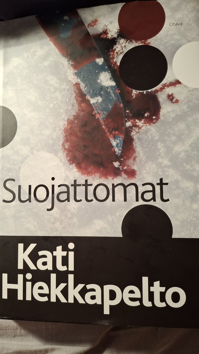 MinnaMkinen6's tweet photo. Kati Hiekkapelto pitää suomalaisia idiootteina.

Afganistanista Suomeen tulleet yliopistomiehet Farzad ja Maalik paistavat pihvejä, tekevät työtä vuorotta ja siina ohella siteeraavat Eino Leinoa. Tuntevat myös runoilijoita jopa etunimeltä esim. Edith ja Aale.

Joo kyllä varmaan! https://t.co/TF4iHTZPQz