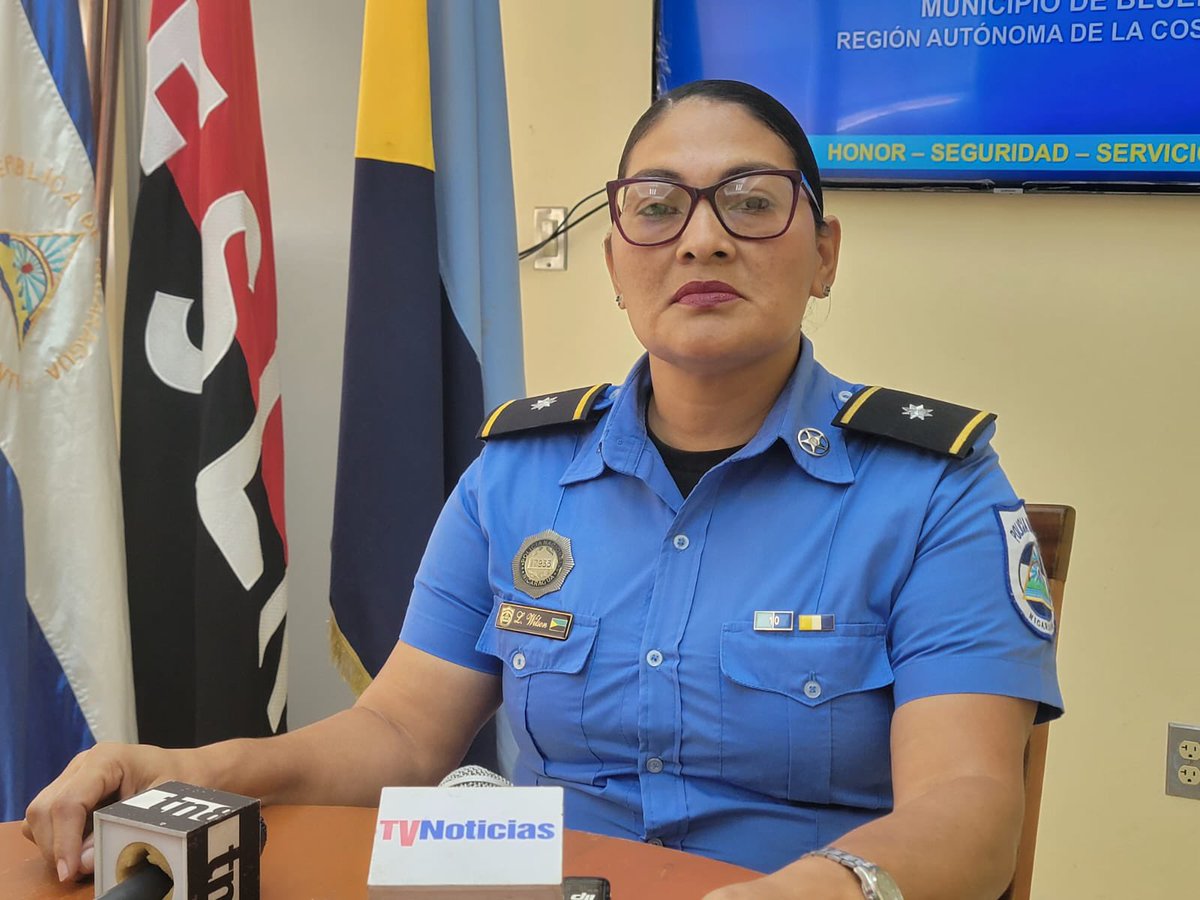 VivaNicaragua13's tweet photo. 🚔 Capturan a sospechoso de homicidio en Bluefields
↘️ La Policía Nacional capturó a Julio César Martínez Ortiz, de 34 años, señalado como presunto responsable de la muerte de Gabriel Salvador Gámez Durán.
#Bluefields #PolicíaNacional #Nicaragua https://t.co/cWryxHYVHm