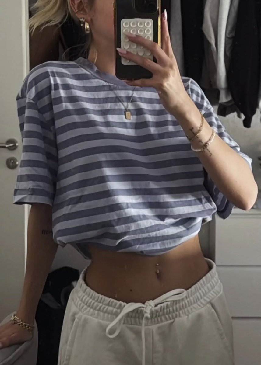 herrin_emi18's tweet photo. Wo sind meine Gutschein Sklaven hin? 
#zahlsklave #findom #gutschein #amazon #paysave #zahlsau #paypig #moneyslave https://t.co/ToRoqvH48E