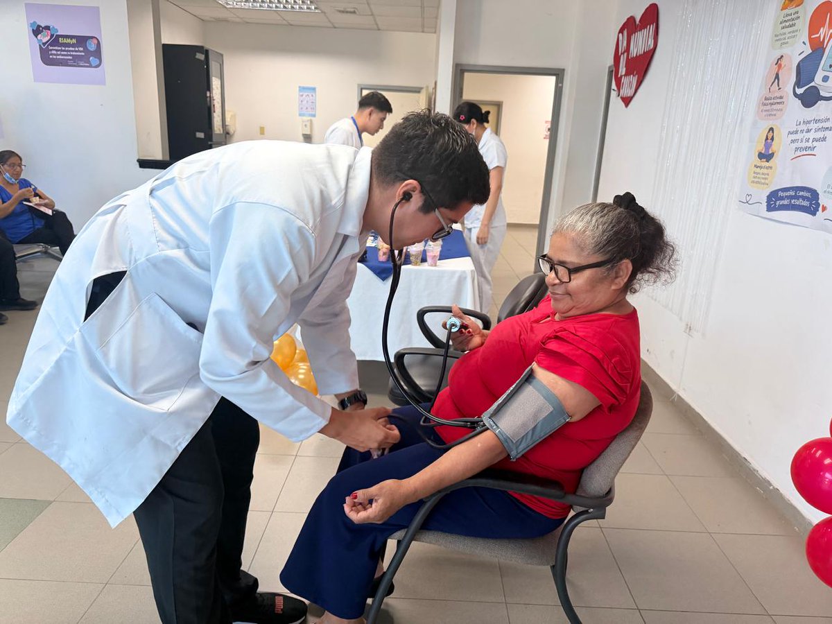 HUniversitarioG's tweet photo. 💓 Hoy compartimos una charla sobre hipertensión y la importancia del control prenatal para cuidar el corazón de mamá y bebé.
También realizamos una jornada gratuita de toma de presión arterial.
¡Gracias a todos los que participaron! 🩺 #HUGContigo https://t.co/FwFSDbHxhq