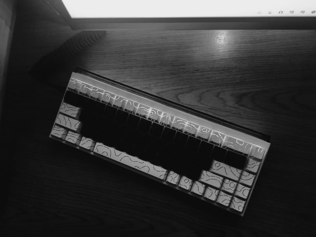 flifo______072's tweet photo. Cleanest setup ever for me

#desksetup https://t.co/jIgV79XWag