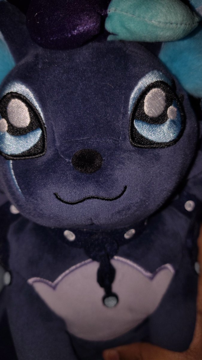SERAPHINAX2021's tweet photo. @DeafeningNoi5e @SpiteVtuber Mine gives you the :3 of approval ❤️ https://t.co/ebHUWGh0Fa