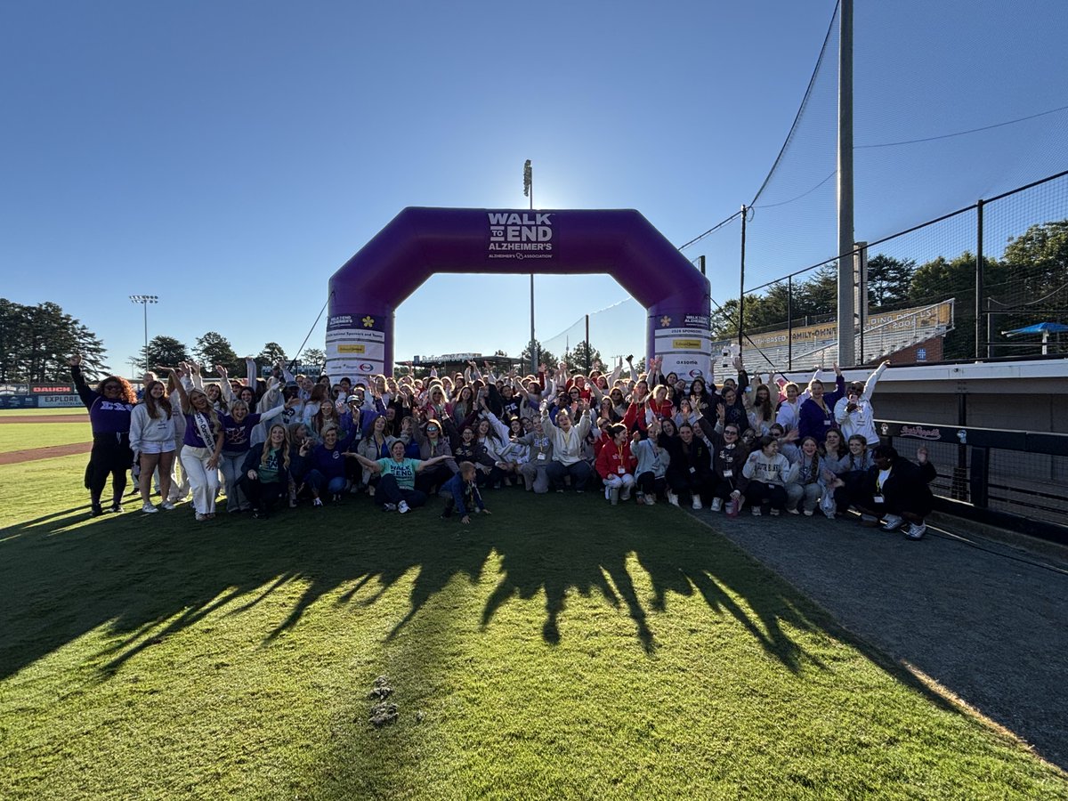 AlzAssocWNC's tweet photo. Thank you, Burlington and Mooresville! 💜  Together, Saturday's Walks drew over 1,000 people and raised over $224,000 for Alzheimer's research, care and support.

There's more #Walk2EndAlz still to come in NC! Join the fight at https://t.co/fn5t7TpHGq. https://t.co/2oChTzlAtz