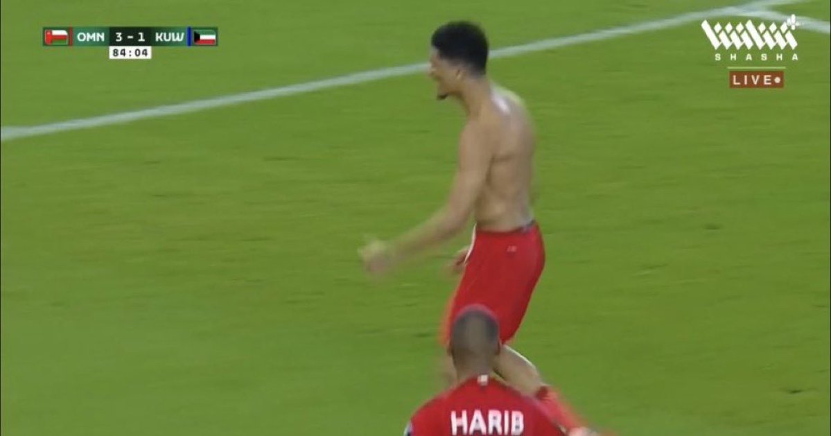 1SMi_'s tweet photo. 🚨🚨🚨🚨🚨 عاجل..

منتخب عمان كان متعادل مع العراق في كل الأمور؛ ومتفوق باللعب النظيف

🇴🇲 عمان — 7 بطاقات 
🇮🇶 العراق — 8 بطاقات

لاعب عمان سجل ونزع التيشيرت وصارت 8-8 

الان القرعة ستحسم المتأهل

😳😳😳😳😳😳😳😳😳😳😳😳😳😳 https://t.co/bKwc9jKewC