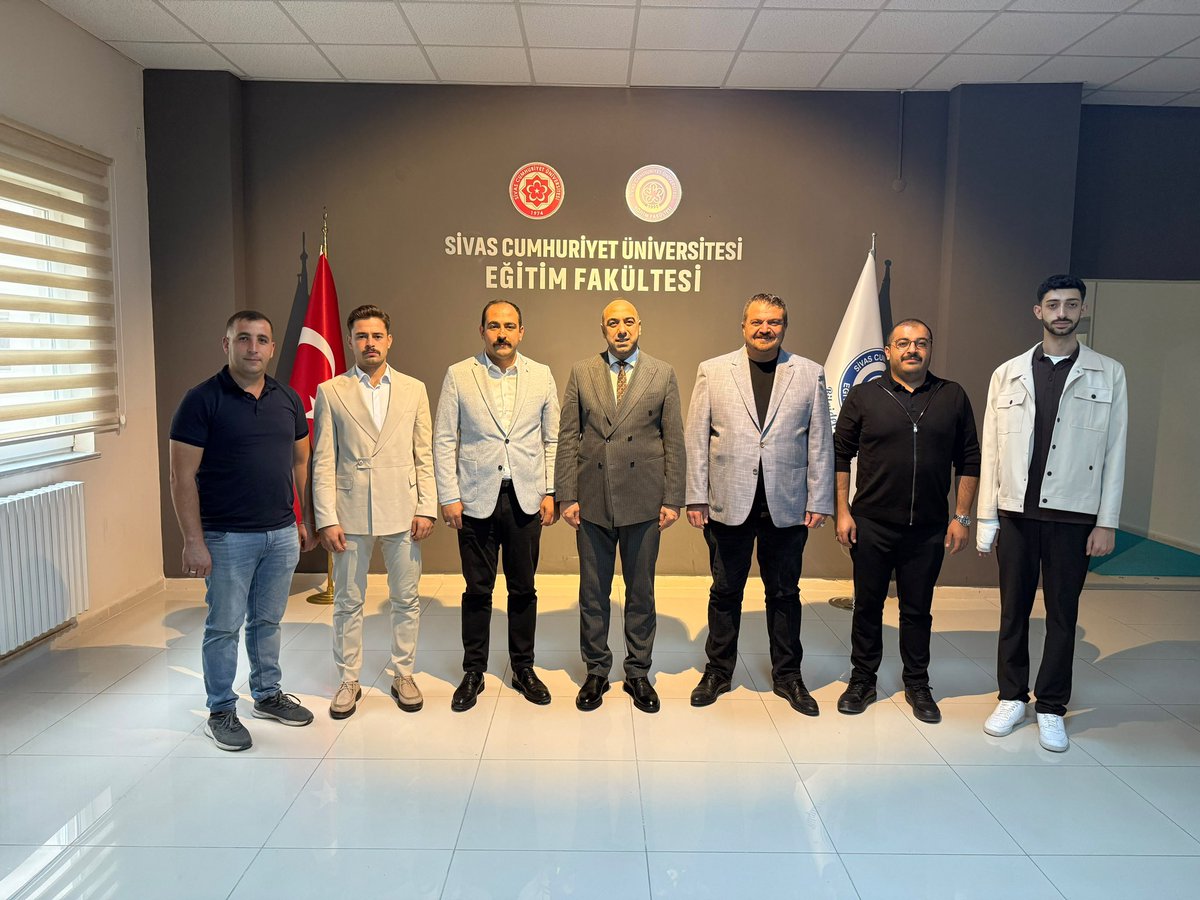 svsulkuocaklari's tweet photo. İl Başkanımız Sn. Bahadır GÖKMEN,İl Başkan Yardımcımız Sn. Raif ÇOPUR,Kıymetli Hocamız Prof. Dr. Selman ABLAK ve İl Yöneticilerimiz ile birlikte Eğitim Fakültesi Dekanı Prof. Dr. Taner ÇİFTÇİ Hocamızı ziyarette bulundular. https://t.co/5LwXwlTMEz