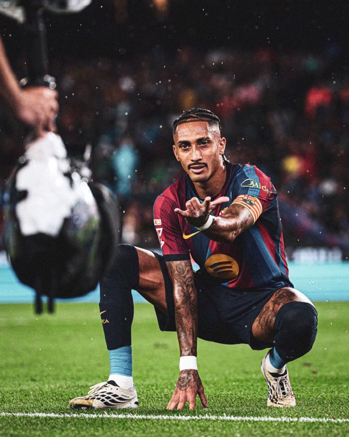 BarcaNewsFRA's tweet photo. 🚨 OFFICIEL: Raphinha est élu Joueur du mois de septembre en Liga ! ⭐️ https://t.co/ZHYdH2B49K