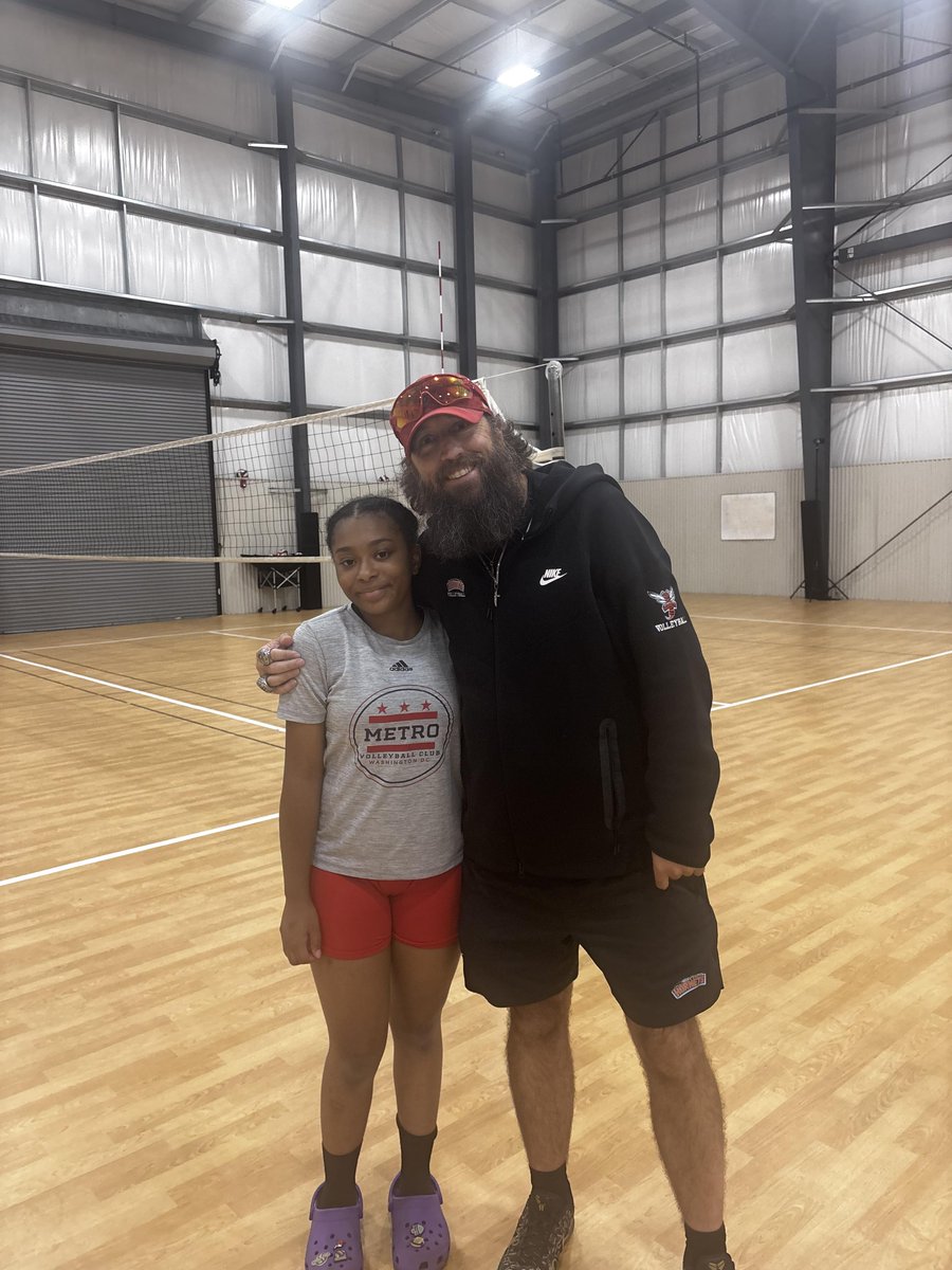 AvaBerkeley2029's tweet photo. All-American nomination secured. 🇺🇸🏐

@PrepVolleyball @TopPreps @EXACTSports @BIGBALLINMEDIA

#volleyballrecruiting #classof2029 #libero https://t.co/zjmQauCYG1