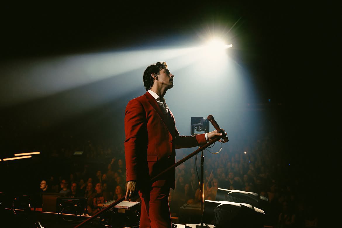 Lonelywarrior3's tweet photo. Increíble que Joe Jonas es el único hombre que me ha gustado en todas las etapas de mi vida. https://t.co/zRg5S2A233