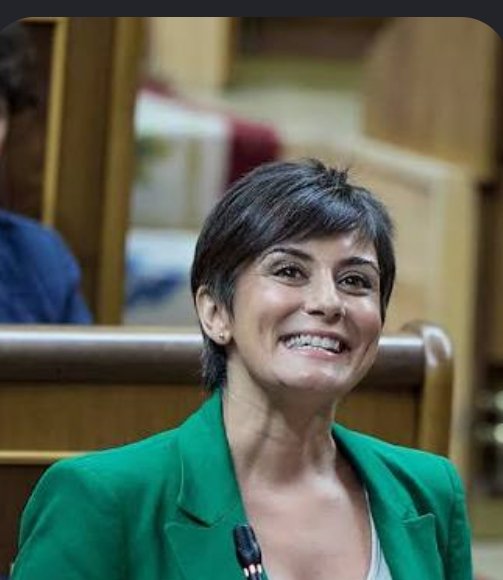jeanvalyean's tweet photo. Es INADMISIBLE que una ministra de vivienda, que acaba de enviar al Congreso un  decreto sobre su materia, dé una rueda de prensa y no se sepa al dedillo la materia. 
Pero es que no tenía ni repajolera idea. 
Un espectáculo bochornoso. https://t.co/gA8YSI45un