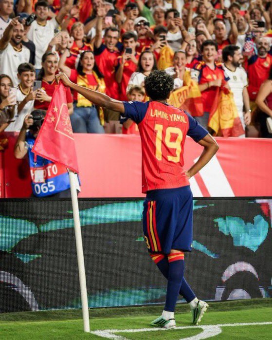 UTDKobi's tweet photo. Scored against England 
2 G/A in 30mins against Croatia 

WHAT A PLAYER https://t.co/ZpCFQvv6z6