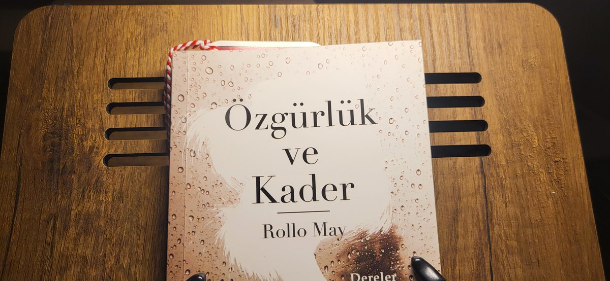 ayisigiumut's tweet photo. "Eğer özgürlüğe ulaşmak istiyorsak, cesaretle ve derinlemesine kaderimize angaje olmaktan kaçmayı reddetmemiz zorunludur."

— Rollo May | Özgürlük Ve Kader https://t.co/jUvym6jFKD